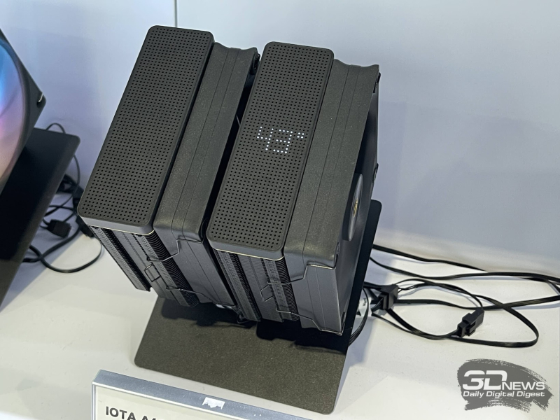 Репортаж со стенда Ocypus на Computex 2026: корпусные дисплеи, СЖО с обдувом VRM, кулеры с дисплеями и новые корпуса