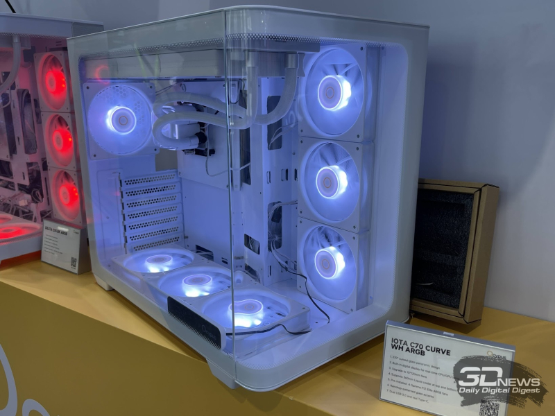 Репортаж со стенда Ocypus на Computex 2026: корпусные дисплеи, СЖО с обдувом VRM, кулеры с дисплеями и новые корпуса