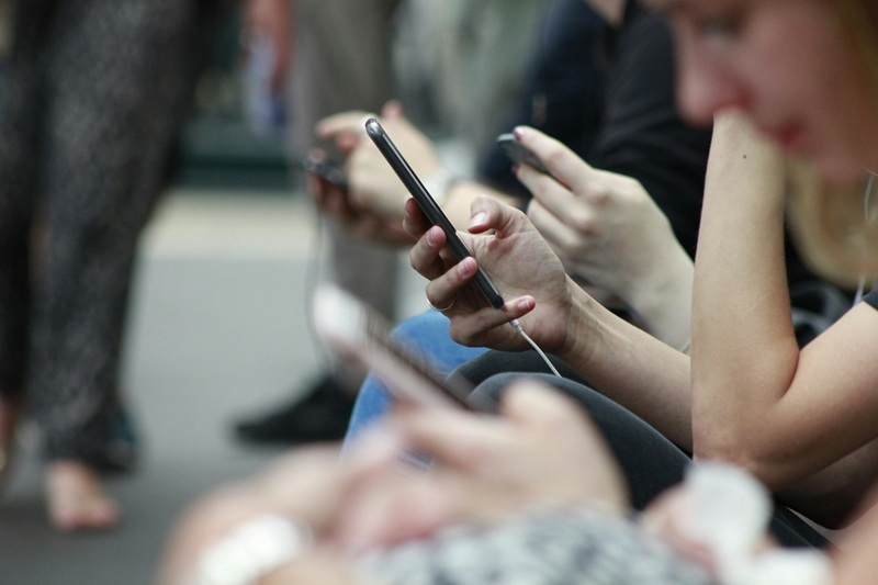 Популярность публичного Wi-Fi в России взлетела в 3,5 раза на фоне перебоев мобильного интернета
